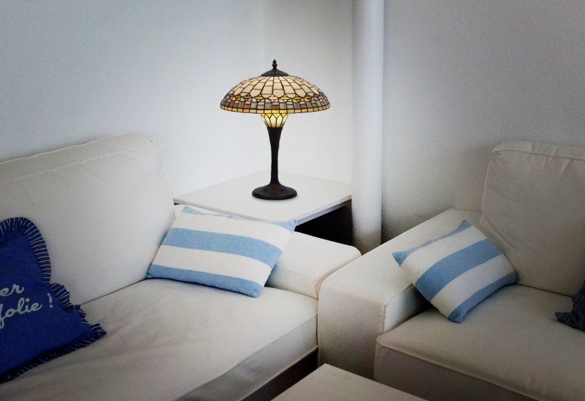 Lampara de mesa con base con opalinas de cristal