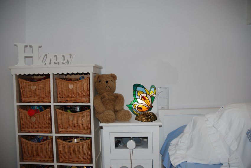 L.23cm. Lámpara de mesa figura Tiffany mariposa tonos multicolor Serie Compact II