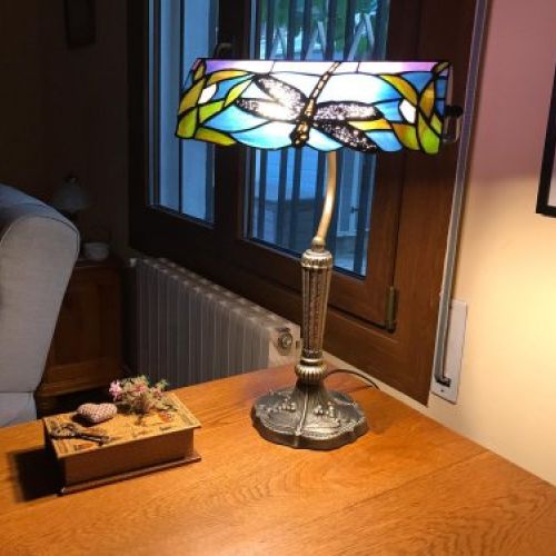 Lámpara de mesa Tiffany tipo banker azul