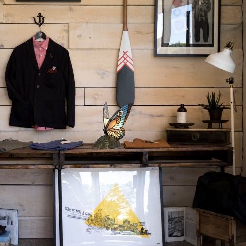 L.23cm. Lámpara de mesa figura Tiffany mariposa tonos azules Serie Compact II